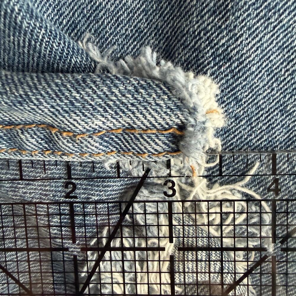 Wrangler womens cut off shorts light wash 32x30 denim summer - Picture 4 of 7